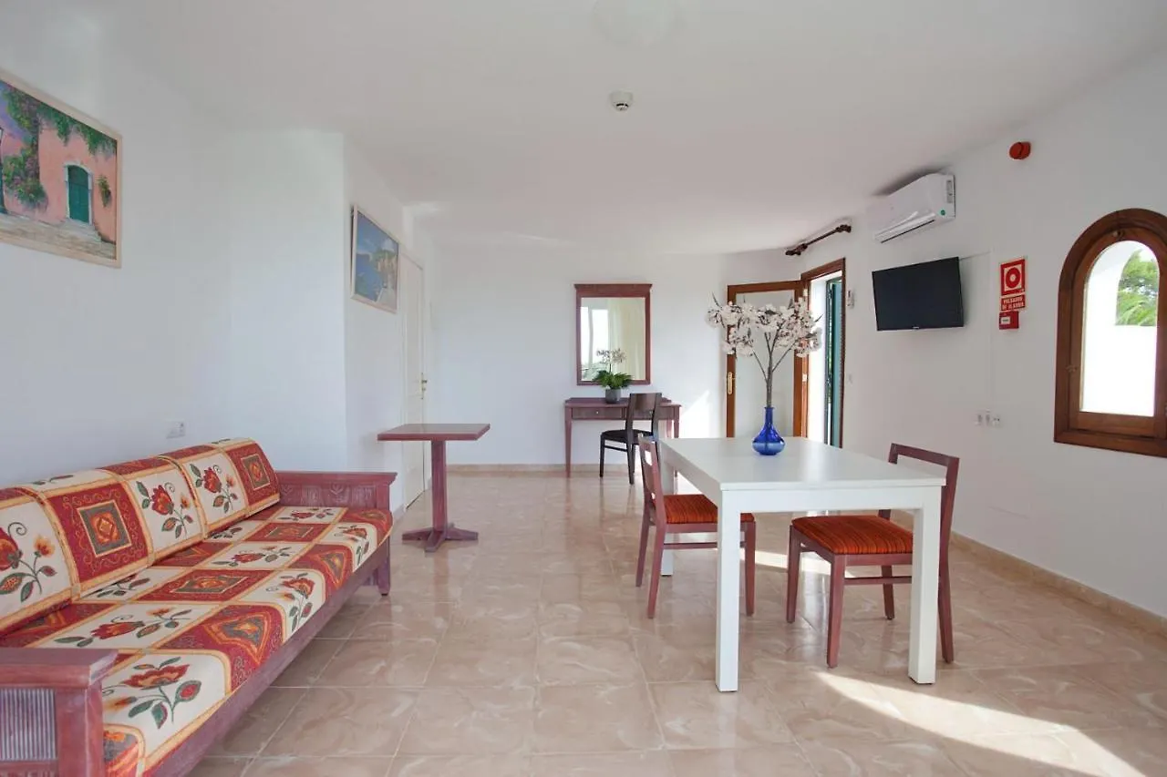 Apart Otel Apartamentos Cala Murada Tennis İspanya