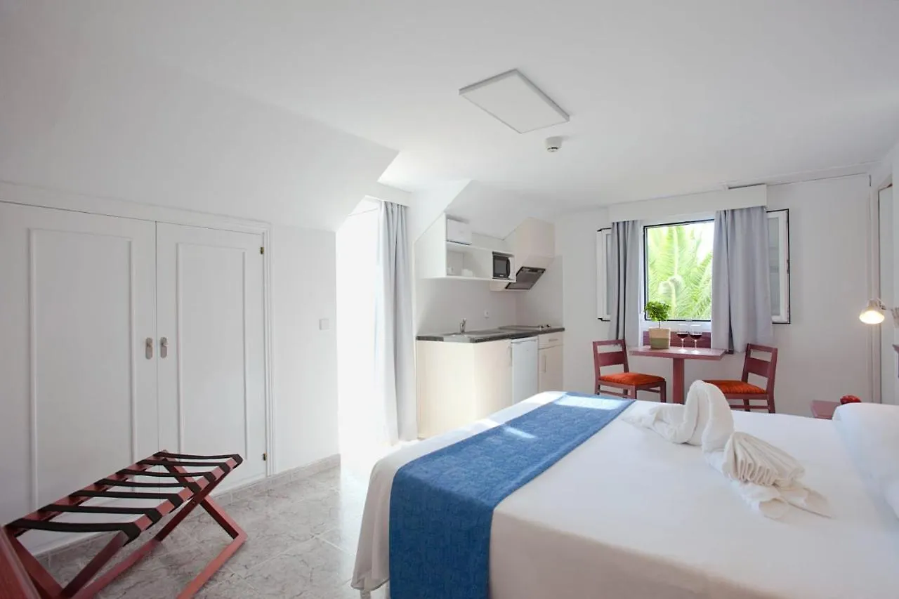 Apartamentos Cala Murada Tennis 0*, Cala Murada (Mallorca)